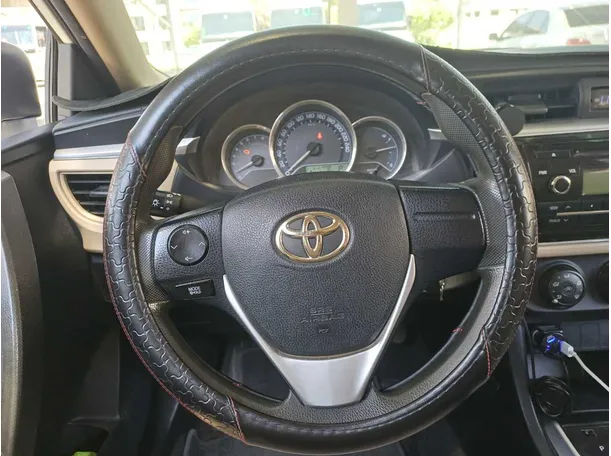 Car image 14