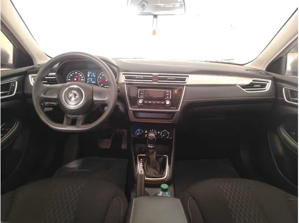 Car image 23