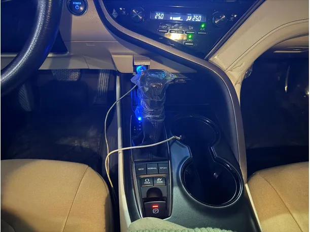 Car image 16