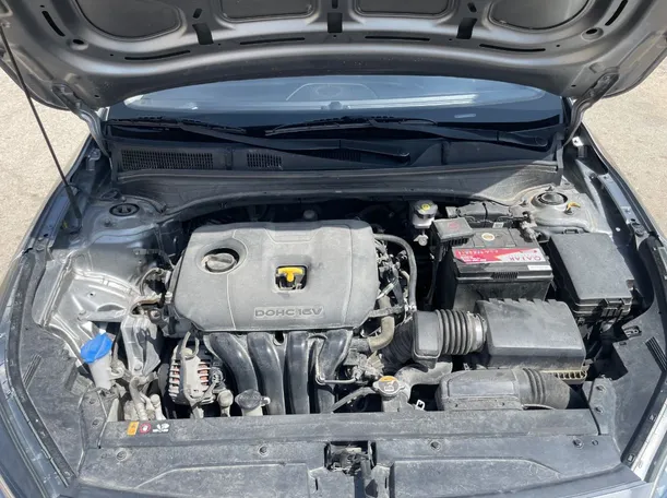 Car image 25