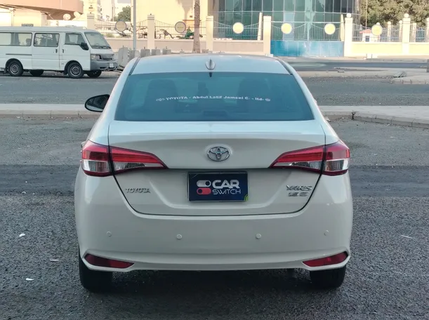 Car image 6