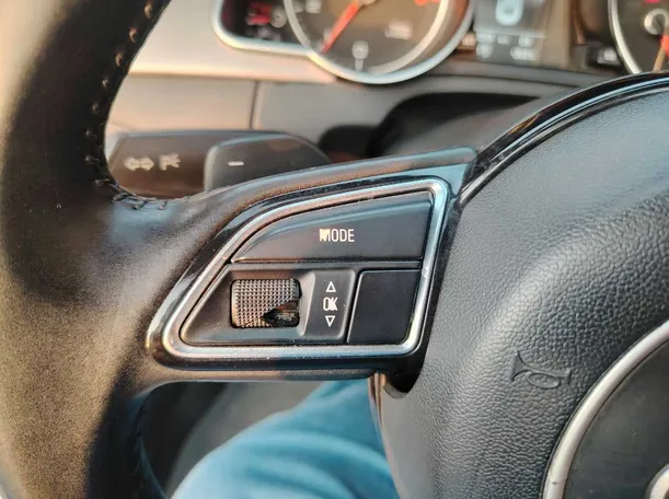 Car image 23
