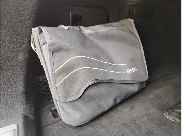 Car image 46