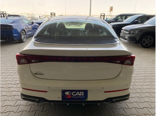 Car image 6