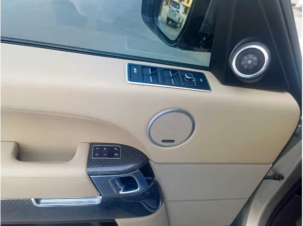 Car image 35