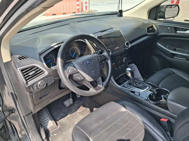 Car image 11