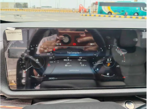 Car image 27