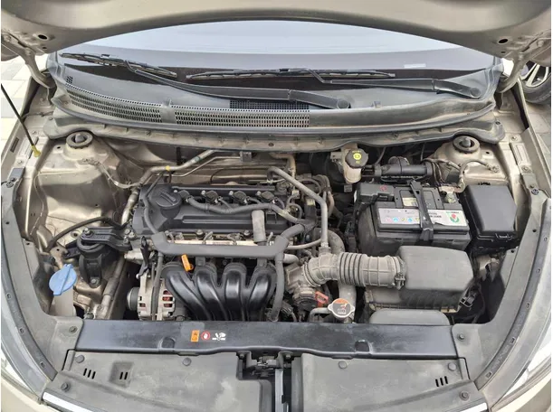 Car image 18