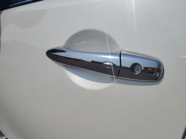 Car image 40