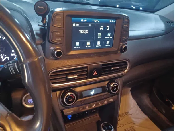 Car image 18