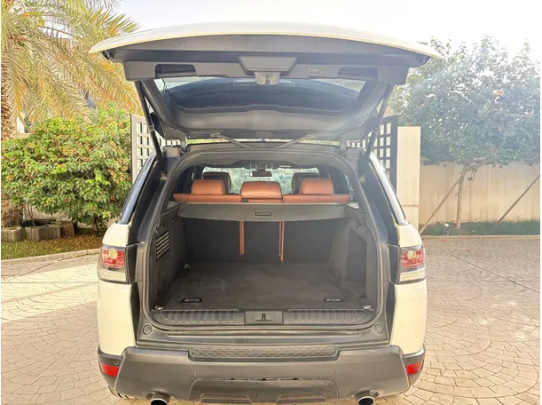 Car image 24