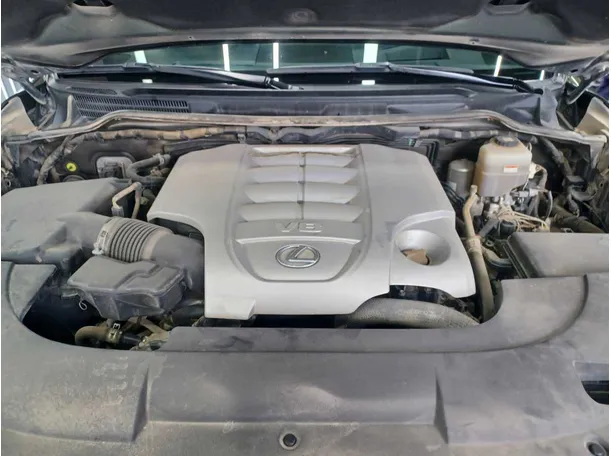 Car image 26