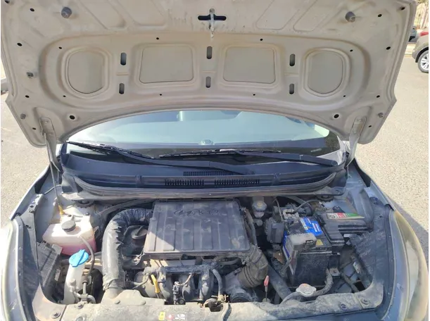 Car image 24