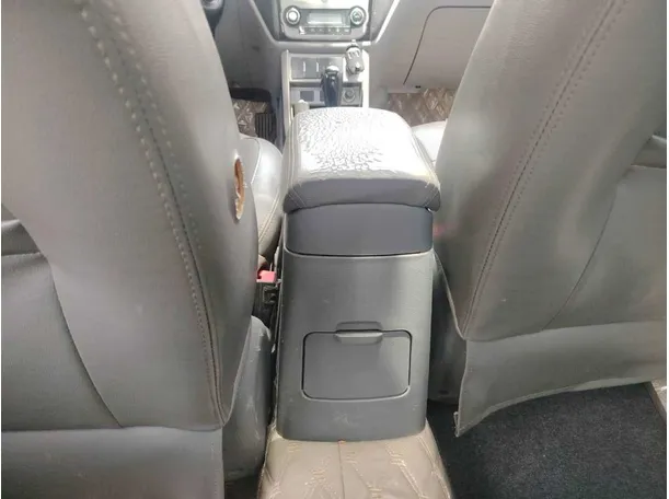 Car image 35