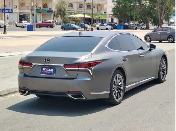 Car image 5