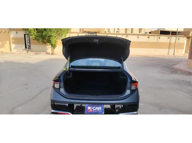 Car image 21