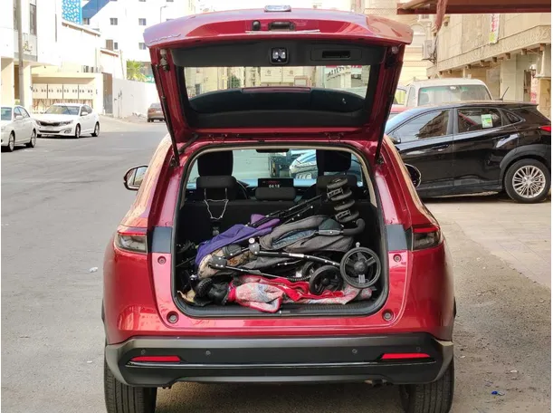 Car image 24