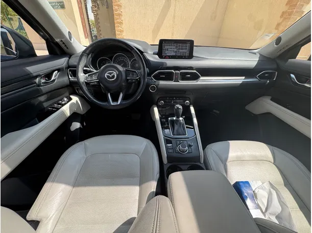 Car image 15