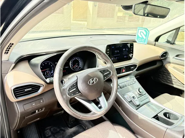 Car image 11