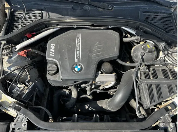 Car image 30