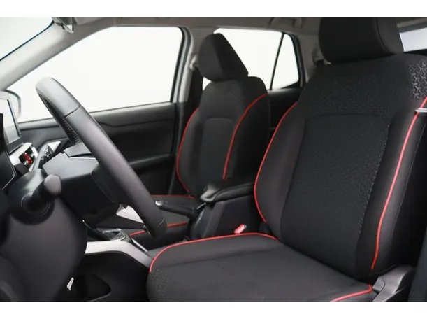 Car image 8