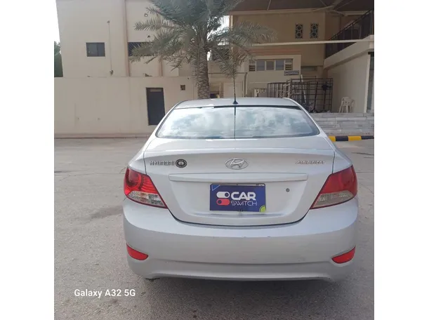 Car image 6