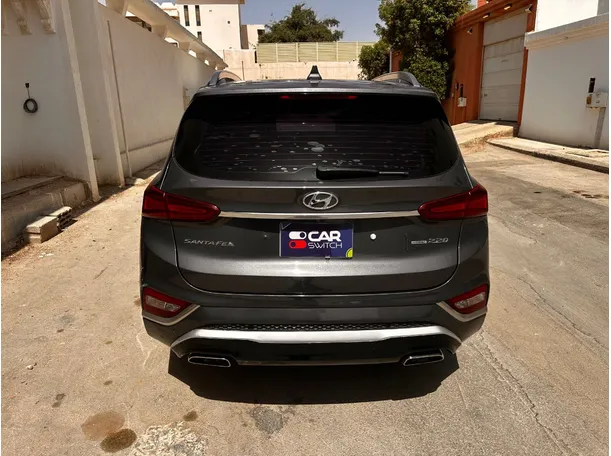 Car image 6