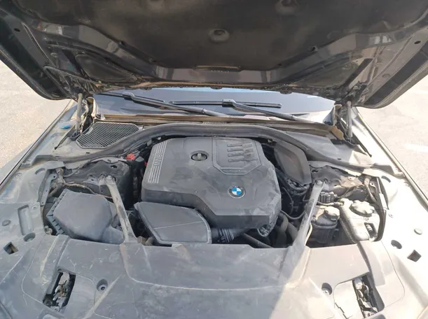 Car image 25