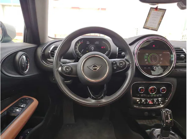 Car image 21