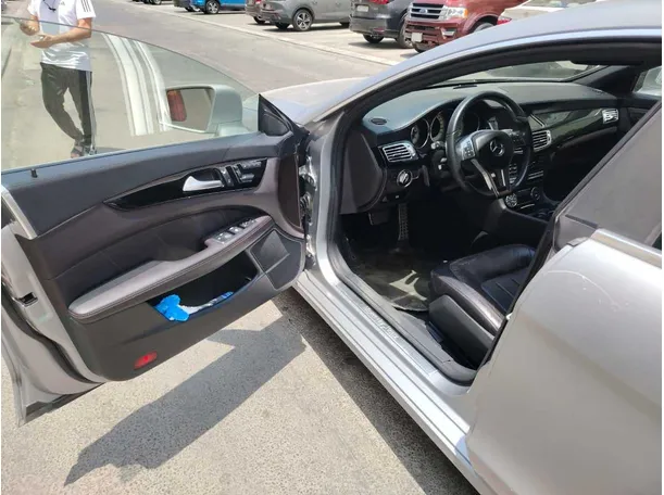 Car image 28