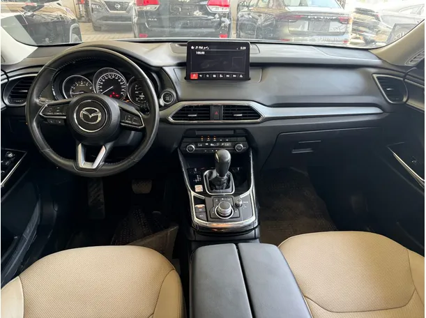 Car image 13
