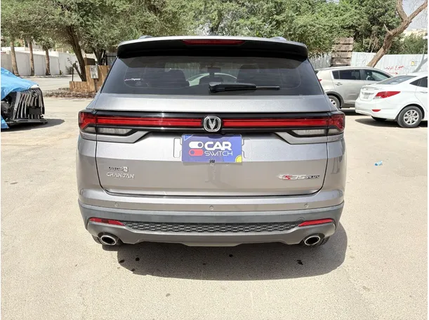 Car image 6
