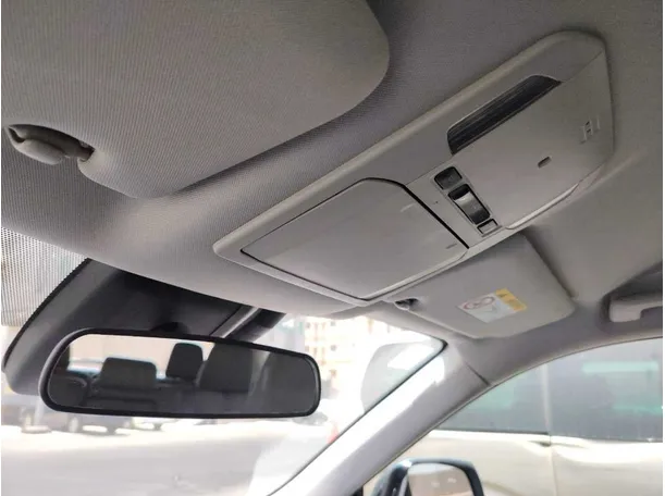 Car image 44
