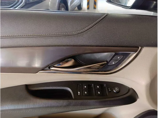 Car image 32
