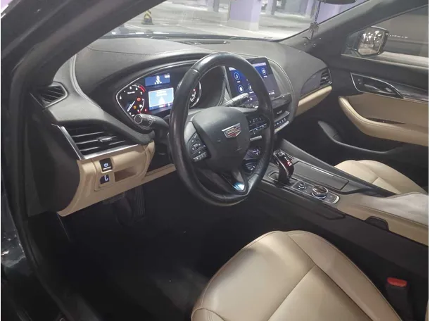 Car image 14