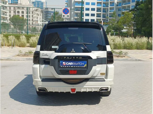 Car image 6