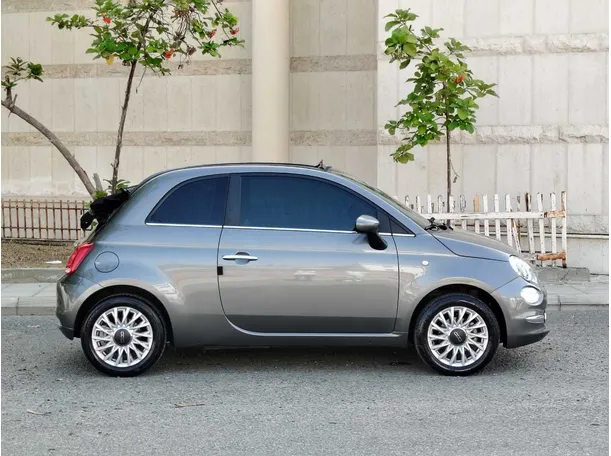 Car image 5