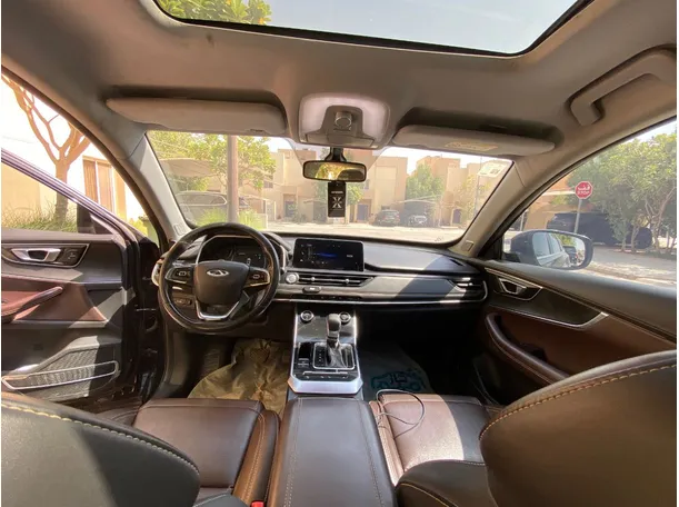 Car image 16