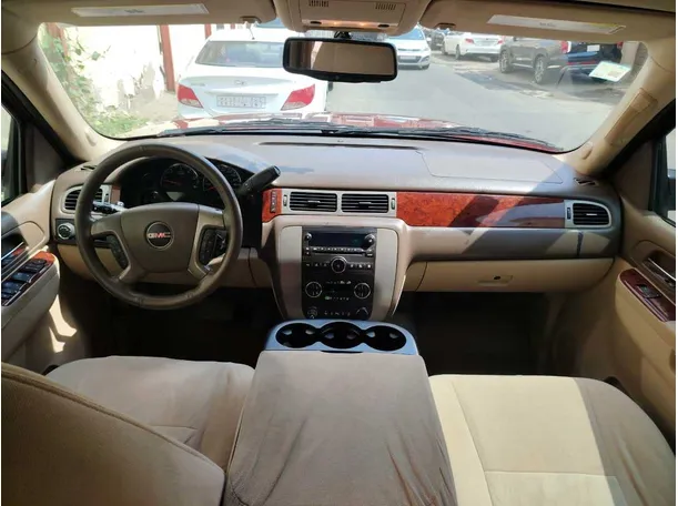 Car image 24