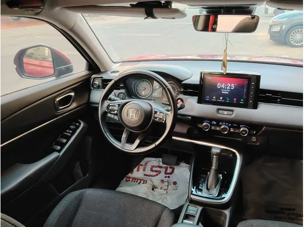 Car image 19