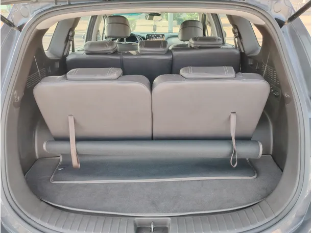 Car image 25