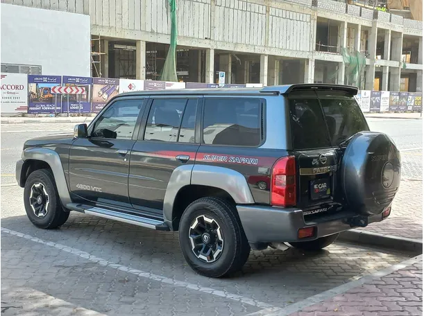 Car image 7