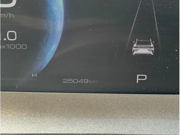 Car image 19