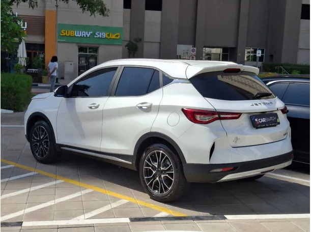 Car image 8