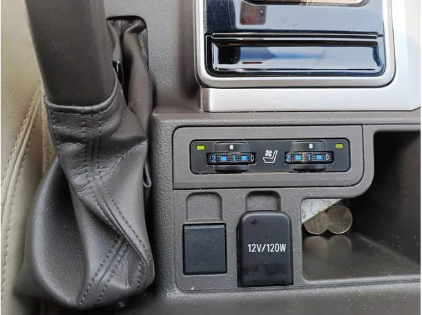 Car image 24