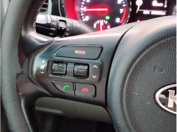 Car image 27