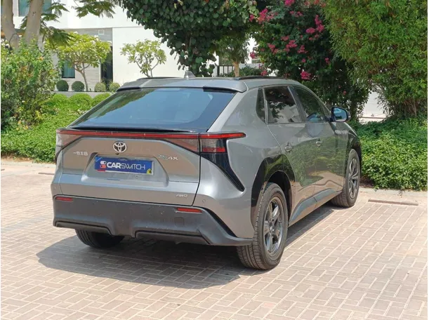 Car image 7