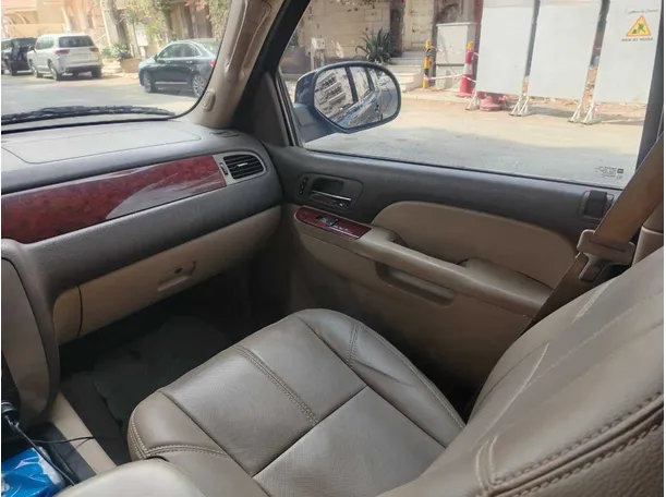 Car image 35