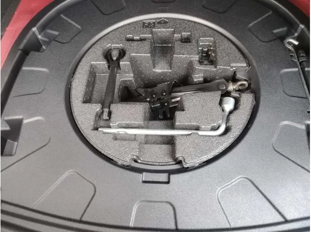 Car image 45
