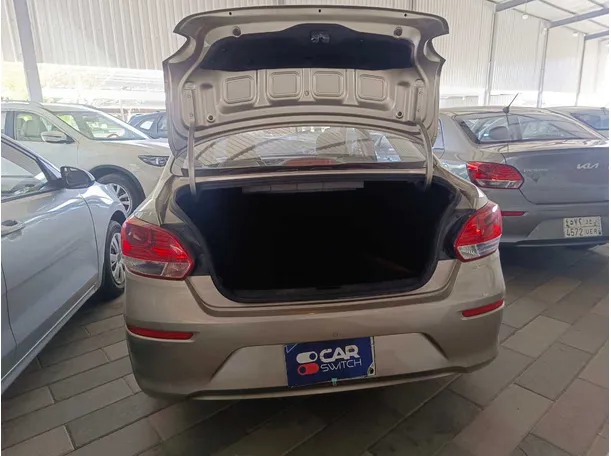 Car image 19